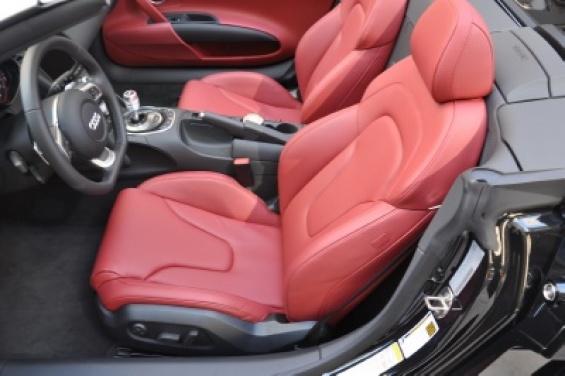 Need Help! Looking for Picture&#39;s   Black R8 Spyder with Red Interior
